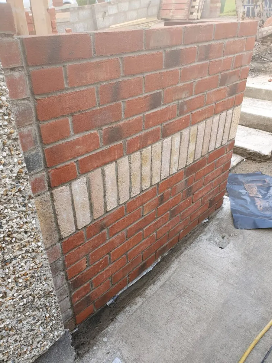 Bricklaying contractor available - Image 4