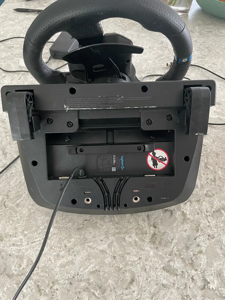 Logitech G923 Racing Wheel - Image 4