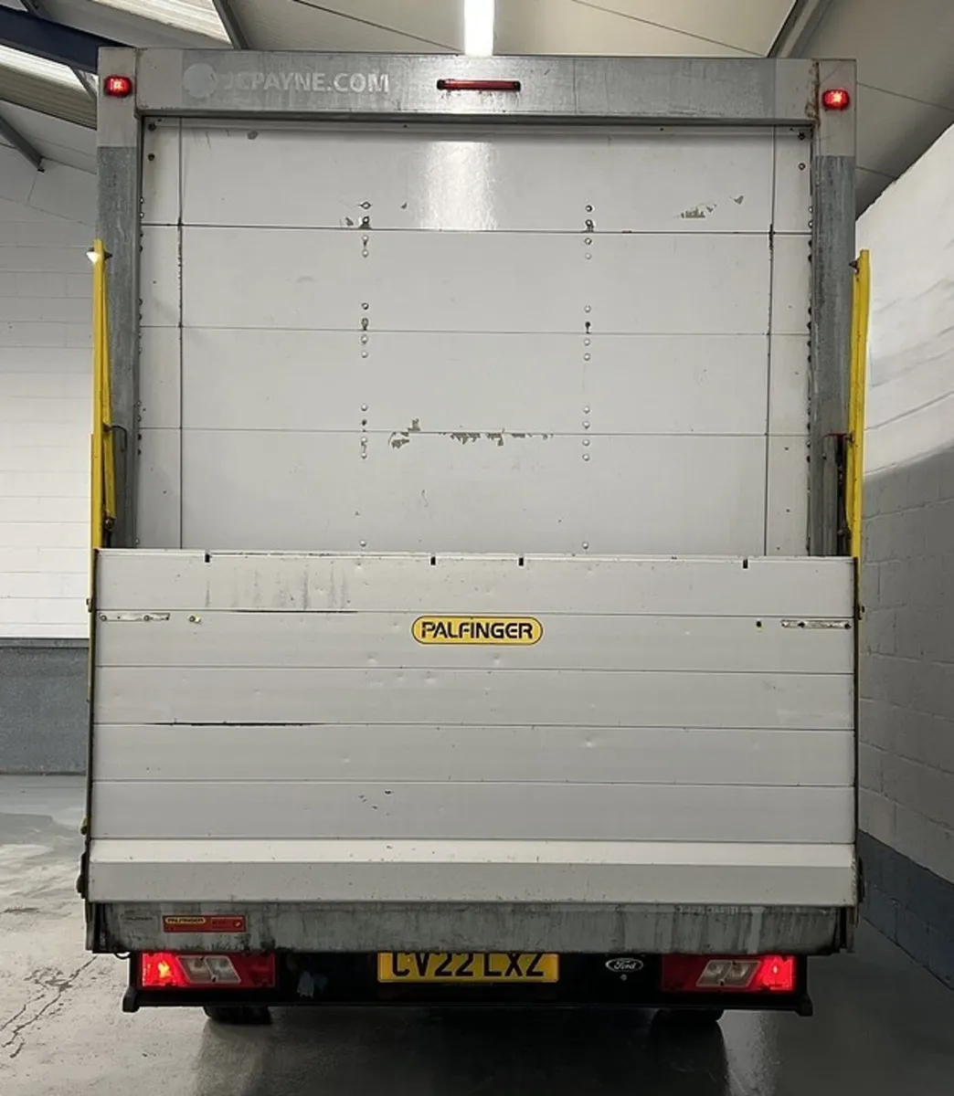 2022 Ford Transit Luton Box Van - Image 3