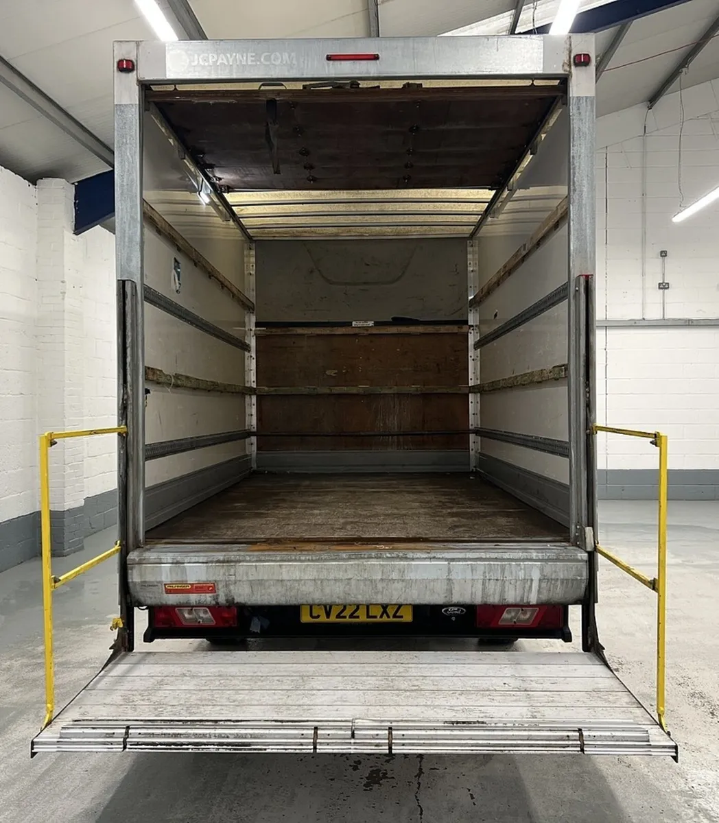 2022 Ford Transit Luton Box Van - Image 4