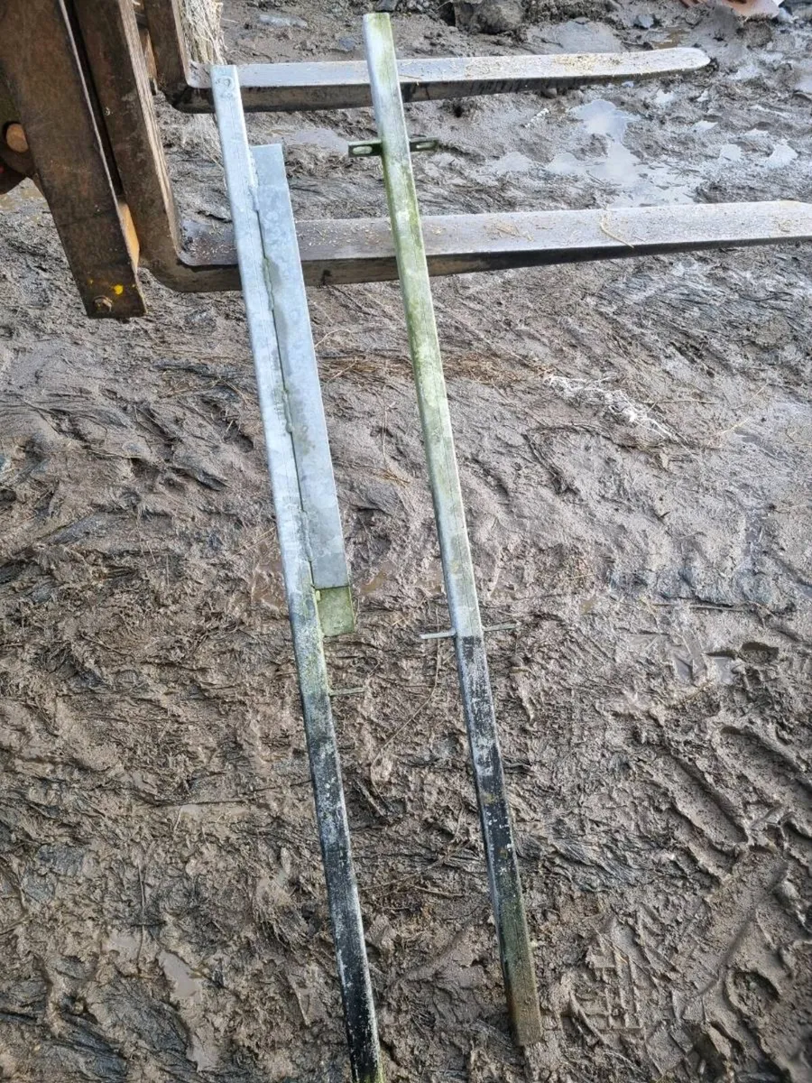 Calf feed gates - Image 3