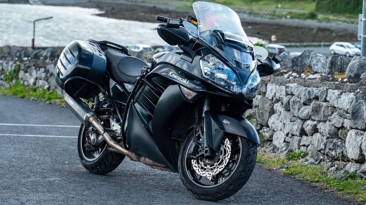 Kawasaki GTR1400 GTR ZZR BMW K 2015 - Image 4