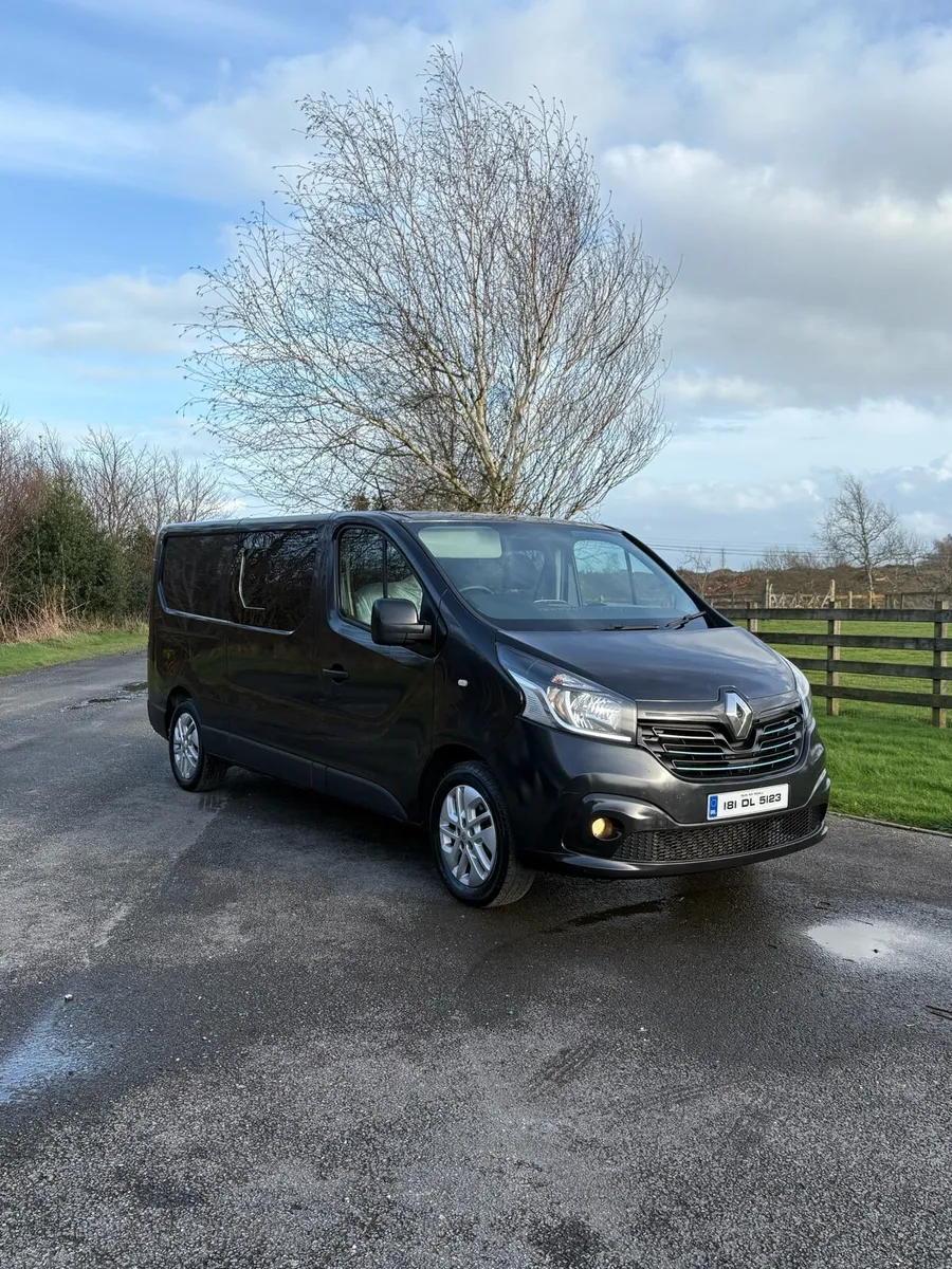 2018 Renault Trafic Sport - Image 2