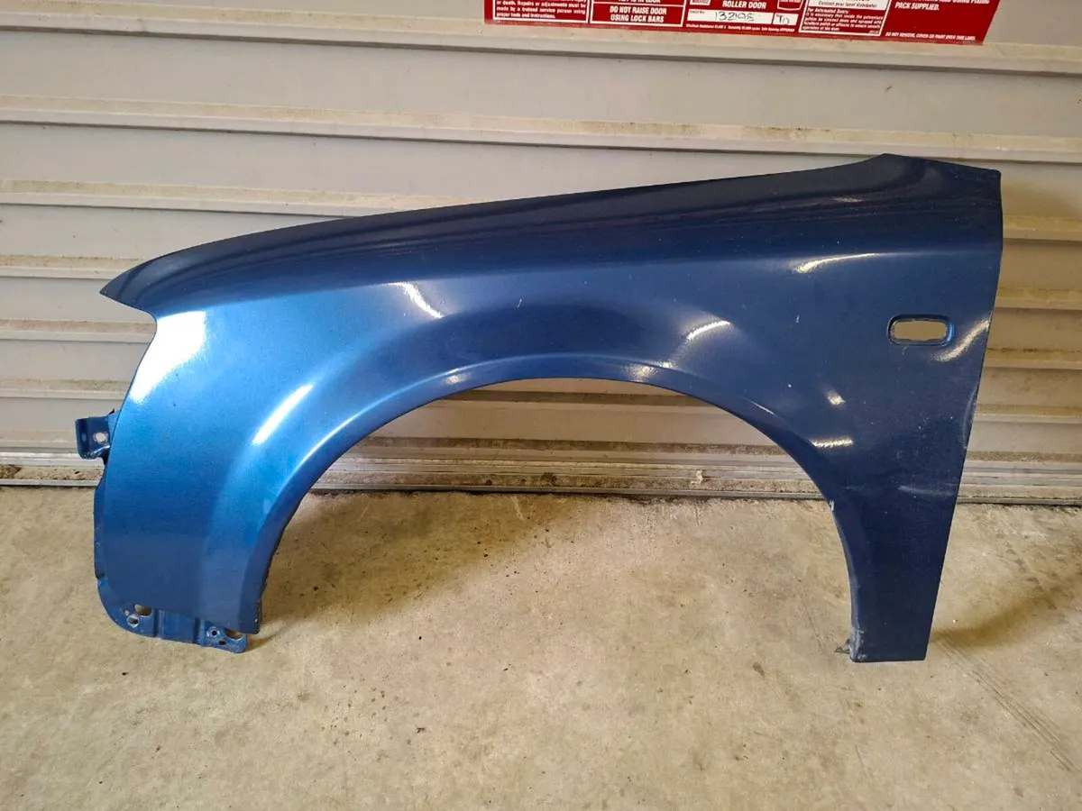 Audi A4 B6 L/H wing - Image 1