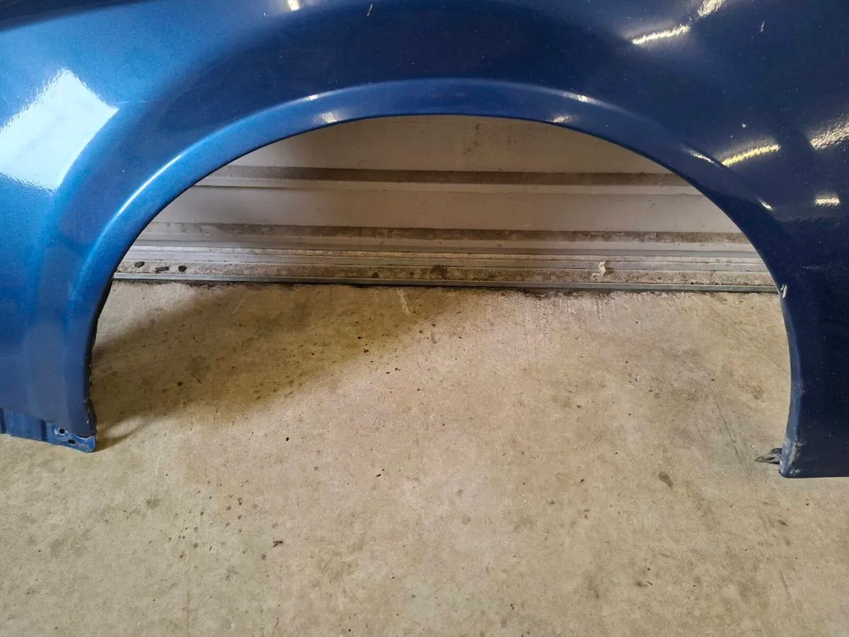 Audi A4 B6 L/H wing - Image 2