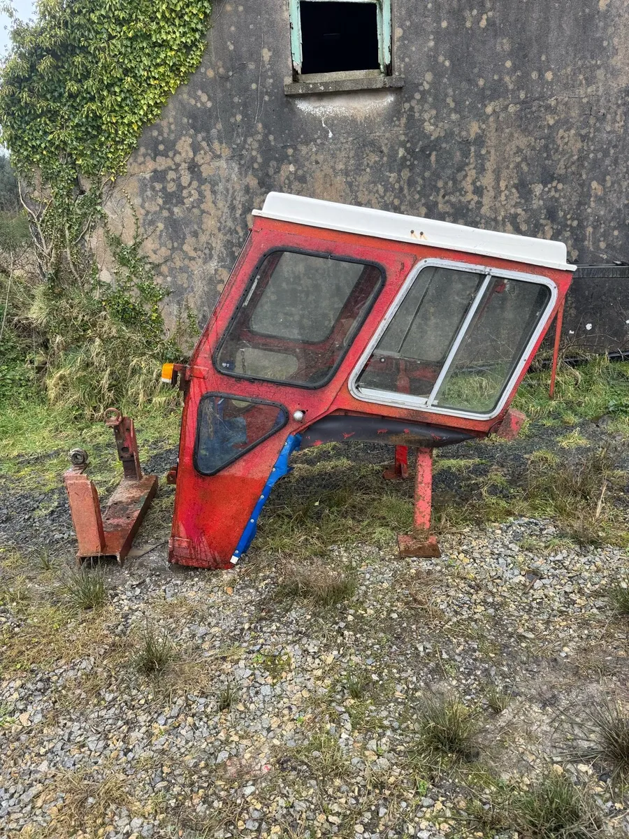 Duncan cab suite massey Ferguson 35 or 135 - Image 2