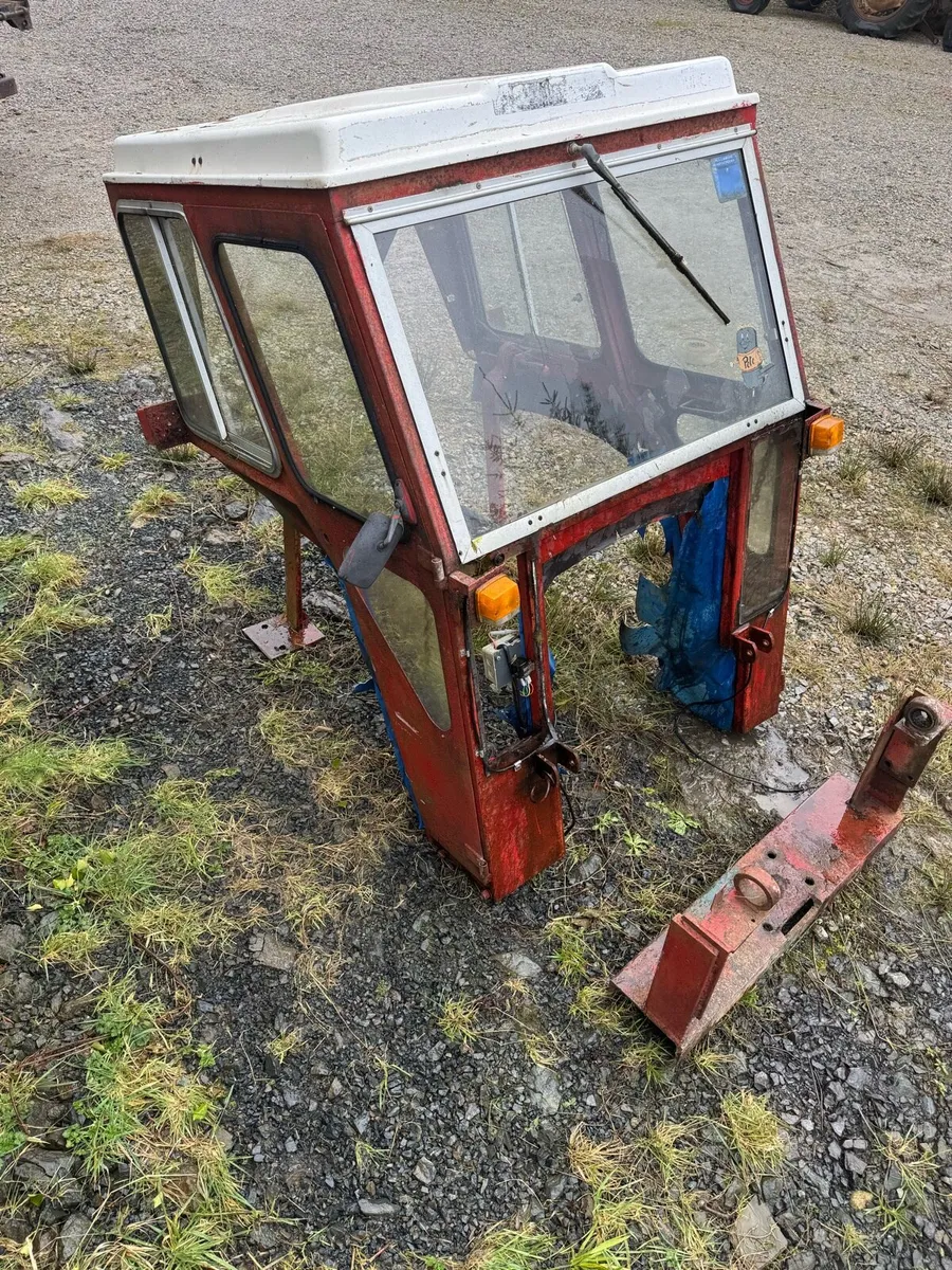 Duncan cab suite massey Ferguson 35 or 135 - Image 3