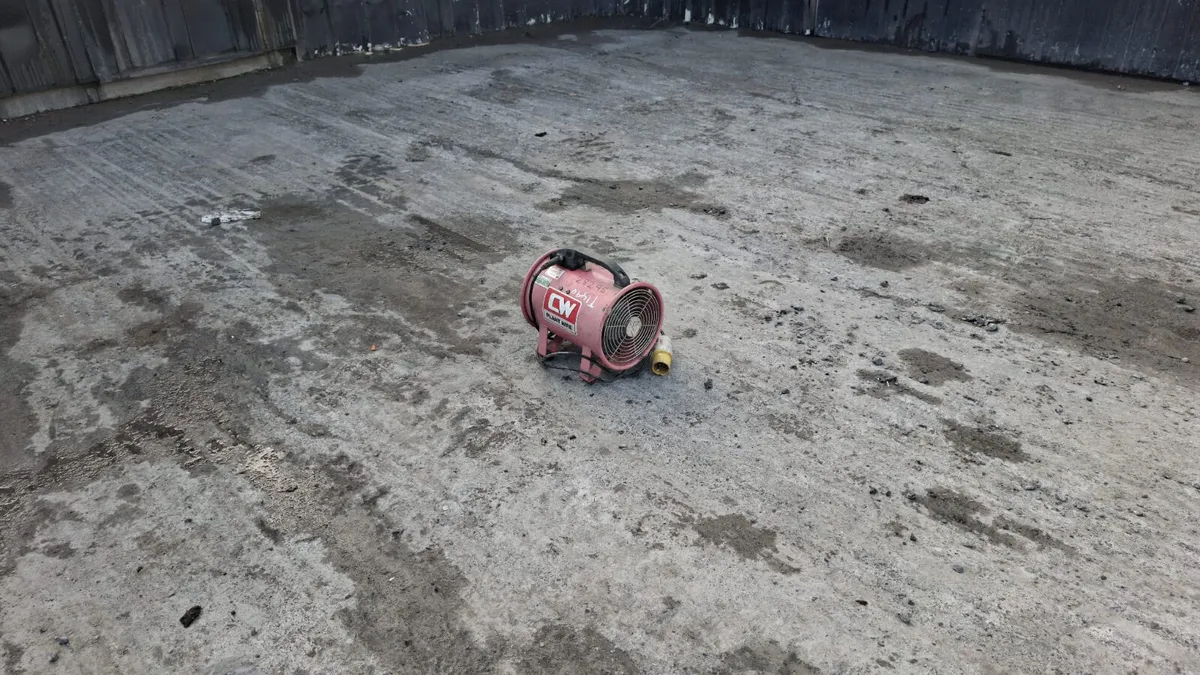 Elite 200 Fume Extractor - Image 1