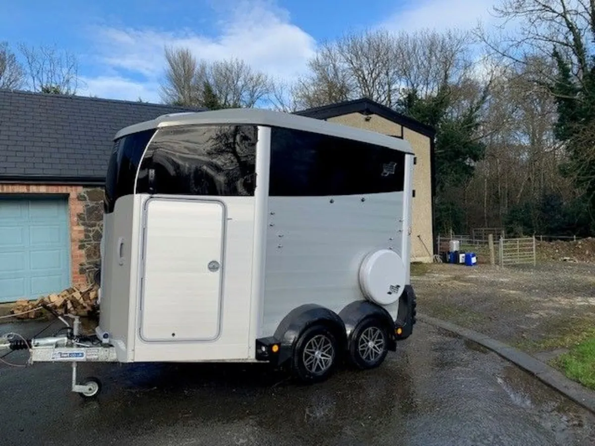 Ifor Williams HBX 506 (2023) - Image 1