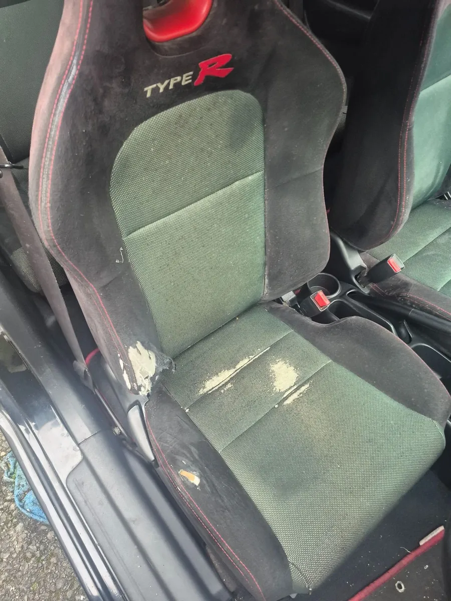 Honda civic type r 2003  on uk reg 4,500 - Image 2