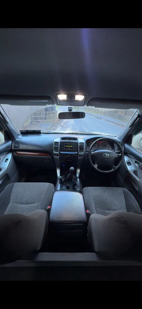 land cruiser - Image 4