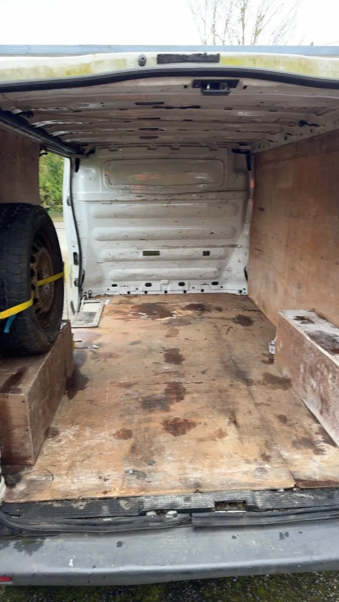 Renault traffic - Image 4