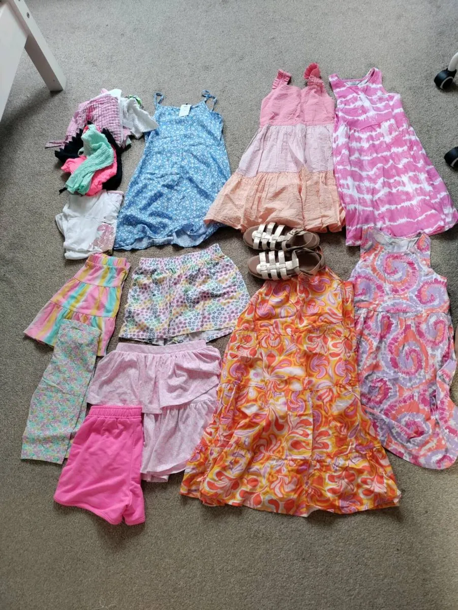 Girls summer bundle 8-9,9-10 - Image 1