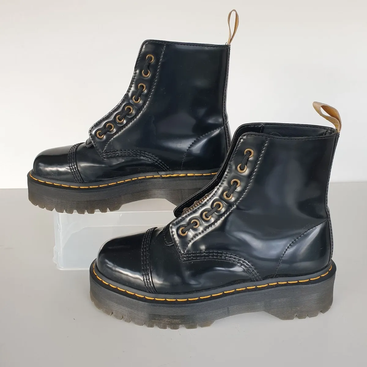 Dr Martens vegan sinclair platform boots size 9 - Image 3