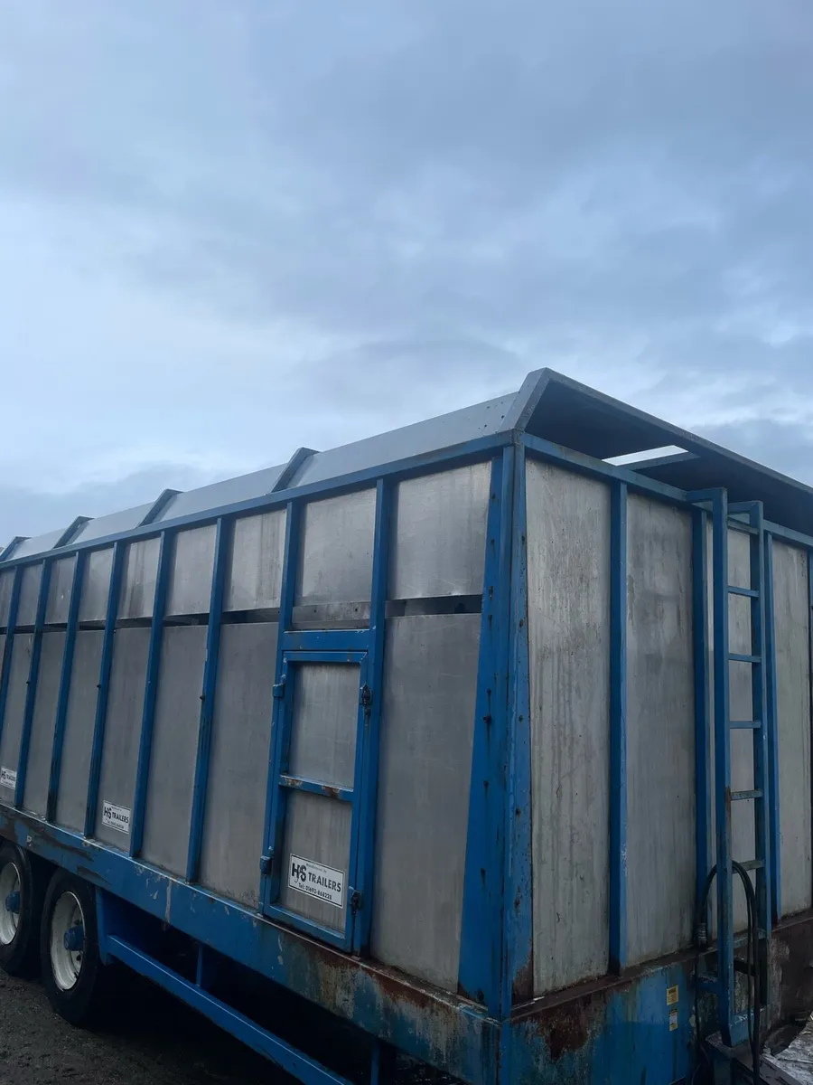18’ cattle trailer - Image 2