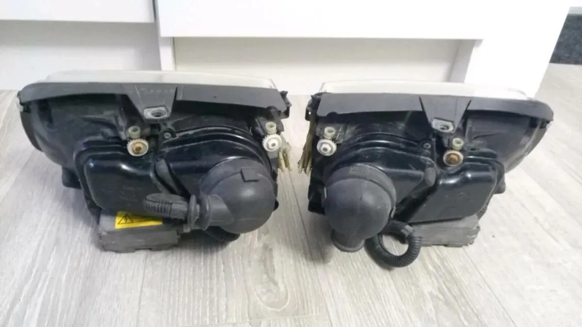 Front xenon headlamp Polo 6N2 HELLA GTI Headlight - Image 2