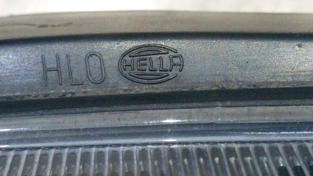 Front xenon headlamp Polo 6N2 HELLA GTI Headlight - Image 3