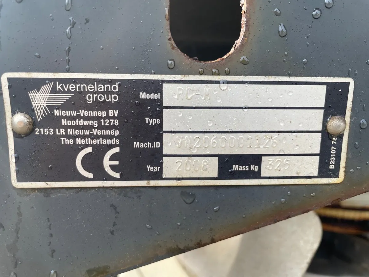 Kverneland RO-M fertiliser sower/spinner - Image 2