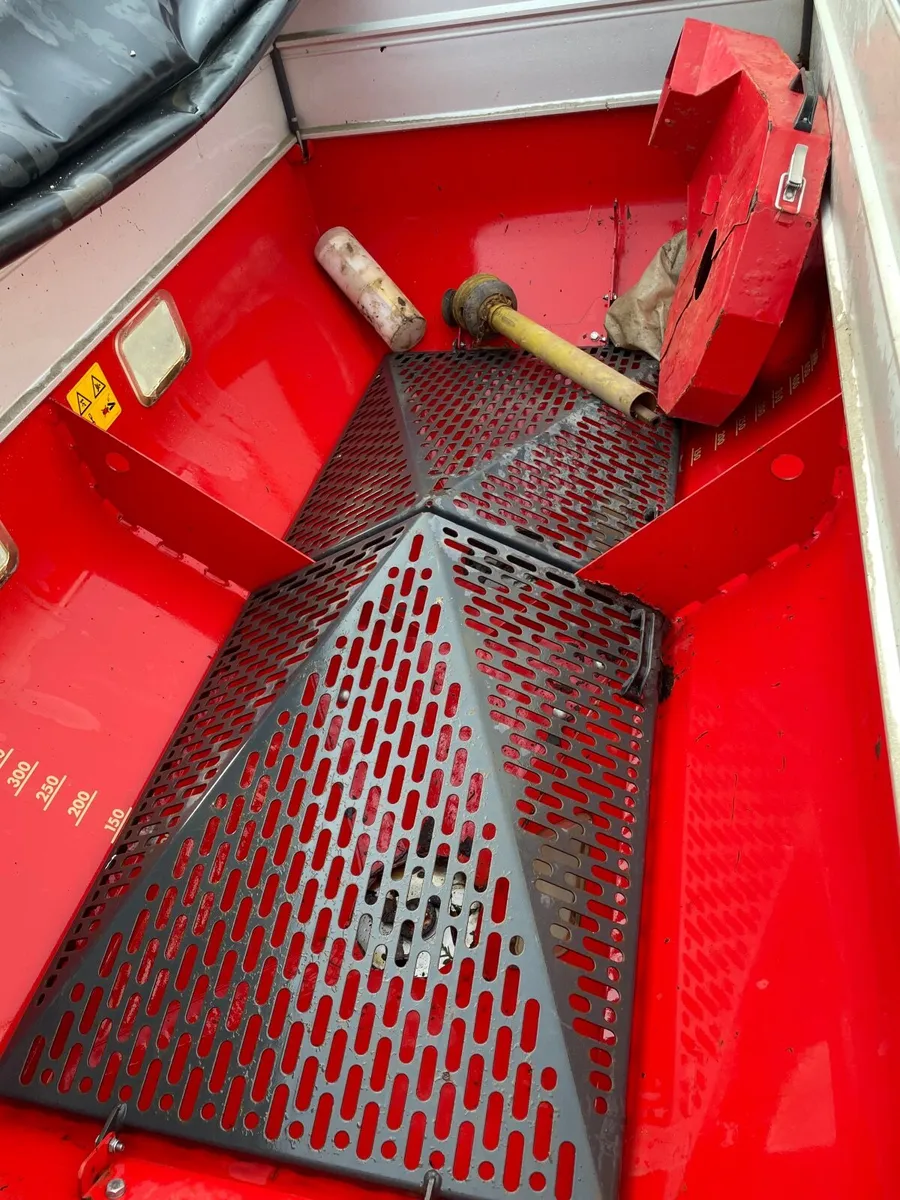 Kverneland RO-M fertiliser sower/spinner - Image 4