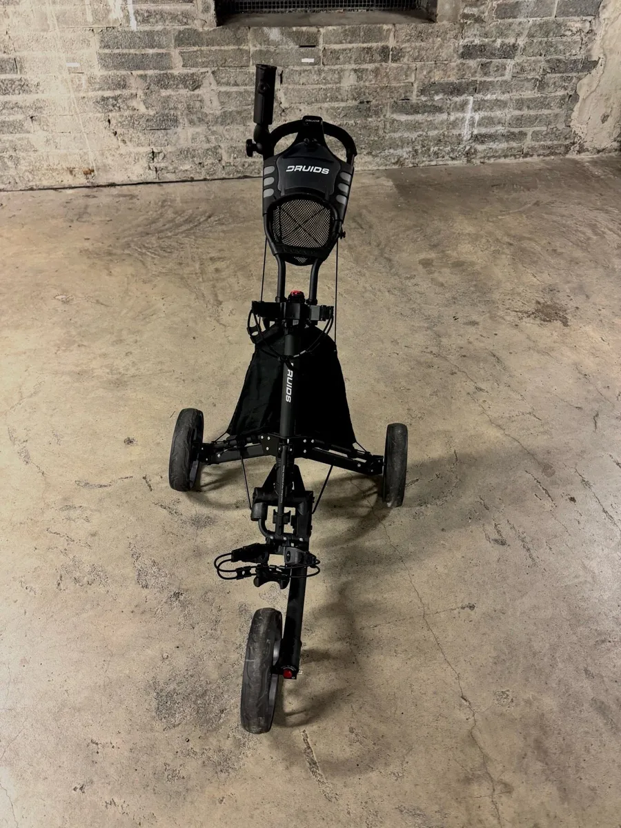 Druids 3 Wheel Golf Trolley - Black/Grey - Image 2