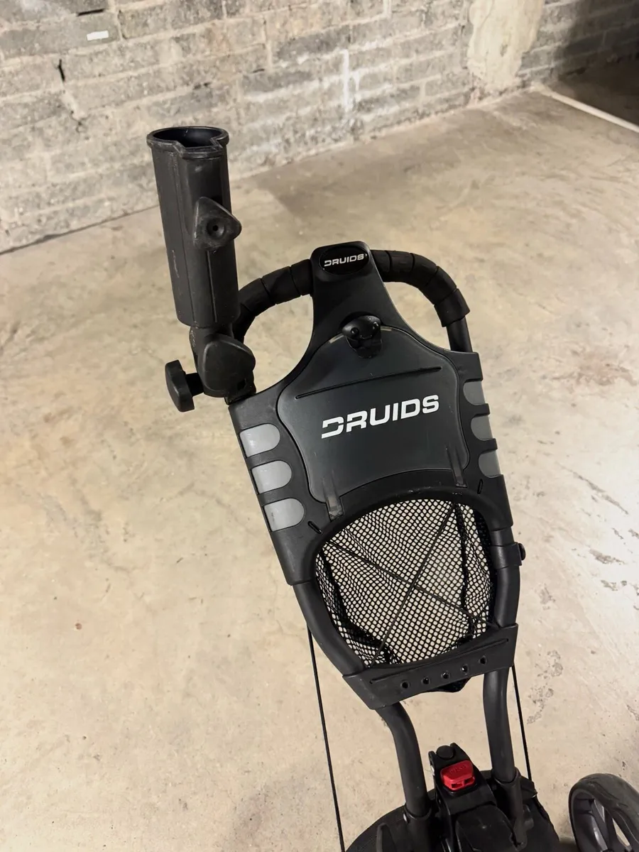 Druids 3 Wheel Golf Trolley - Black/Grey - Image 3