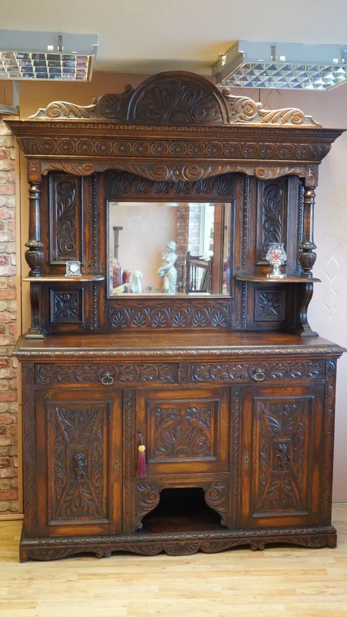 Kingscourt Solid Oak Carved Buffet - Image 2