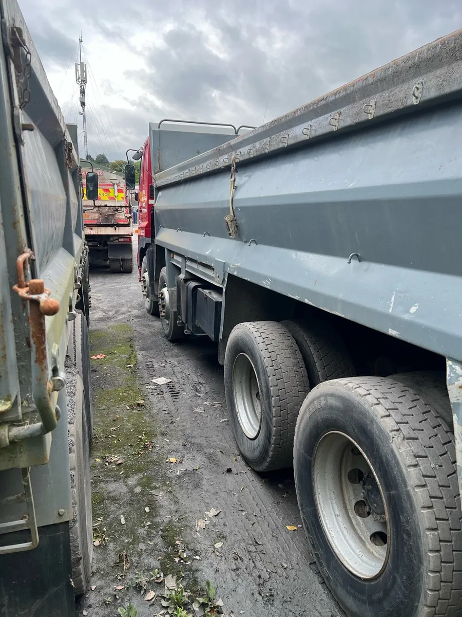 HINO 700 TIPPER - Image 3