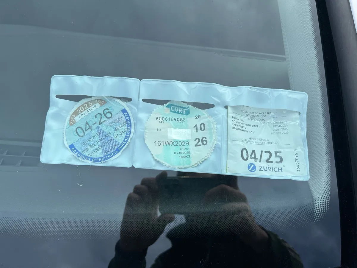 Volkswagen Golf 1.6tdi low mileage NO VAT - Image 3