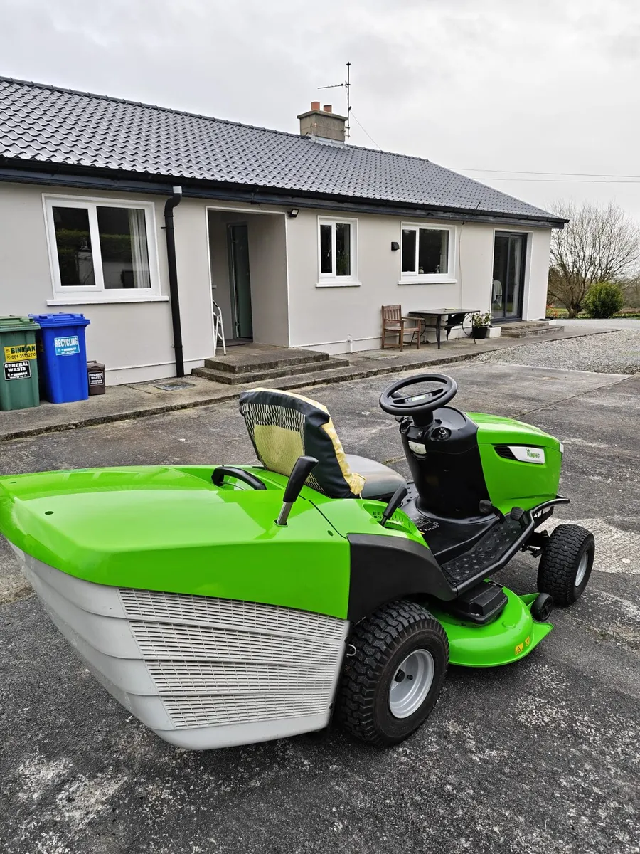 Viking Lawnmower (ride on) MT5112 Z -  43 inch - Image 3
