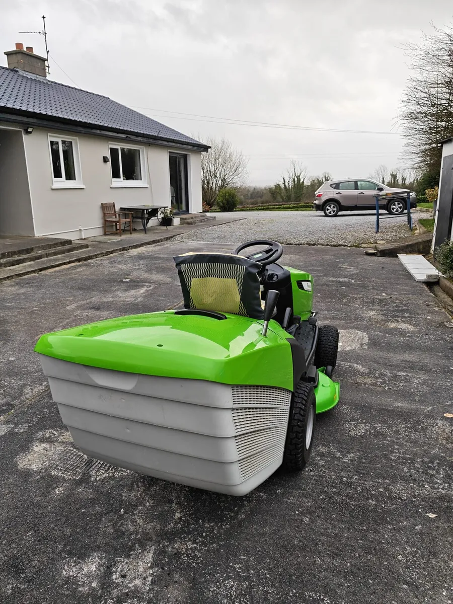 Viking Lawnmower (ride on) MT5112 Z -  43 inch - Image 4