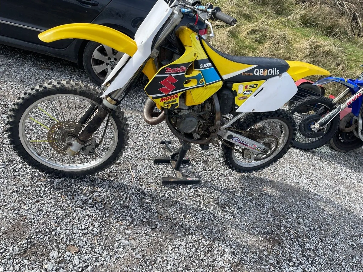 Suzuki rm125 motocross bike - Image 1