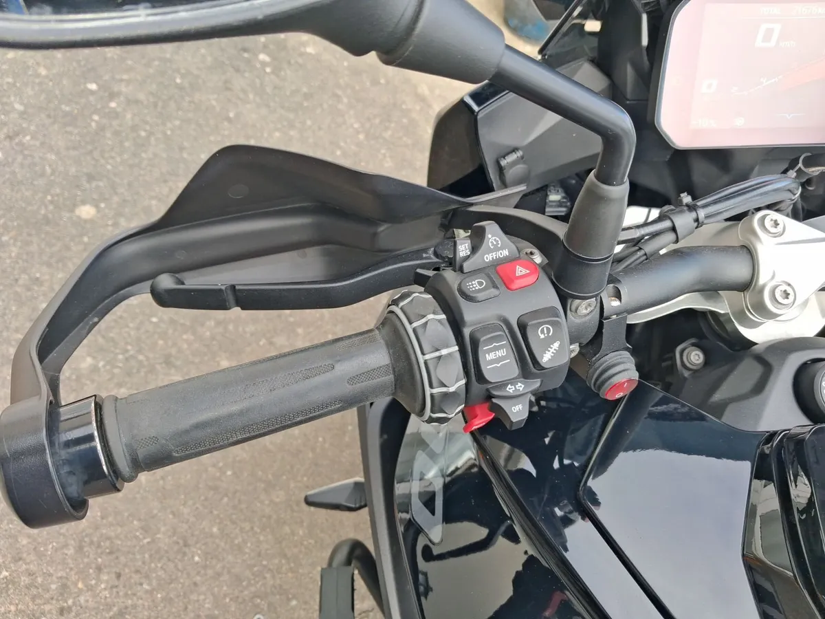 2022 Bmw S1000XR TE  low chassis - Image 2