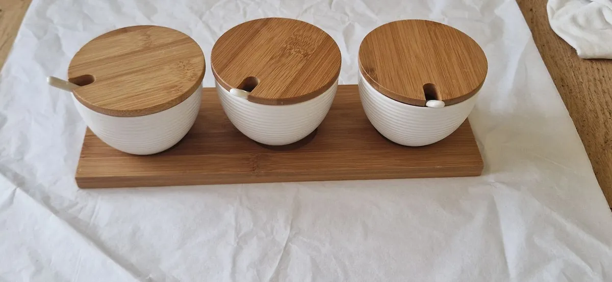 Household/Ornaments - Image 1