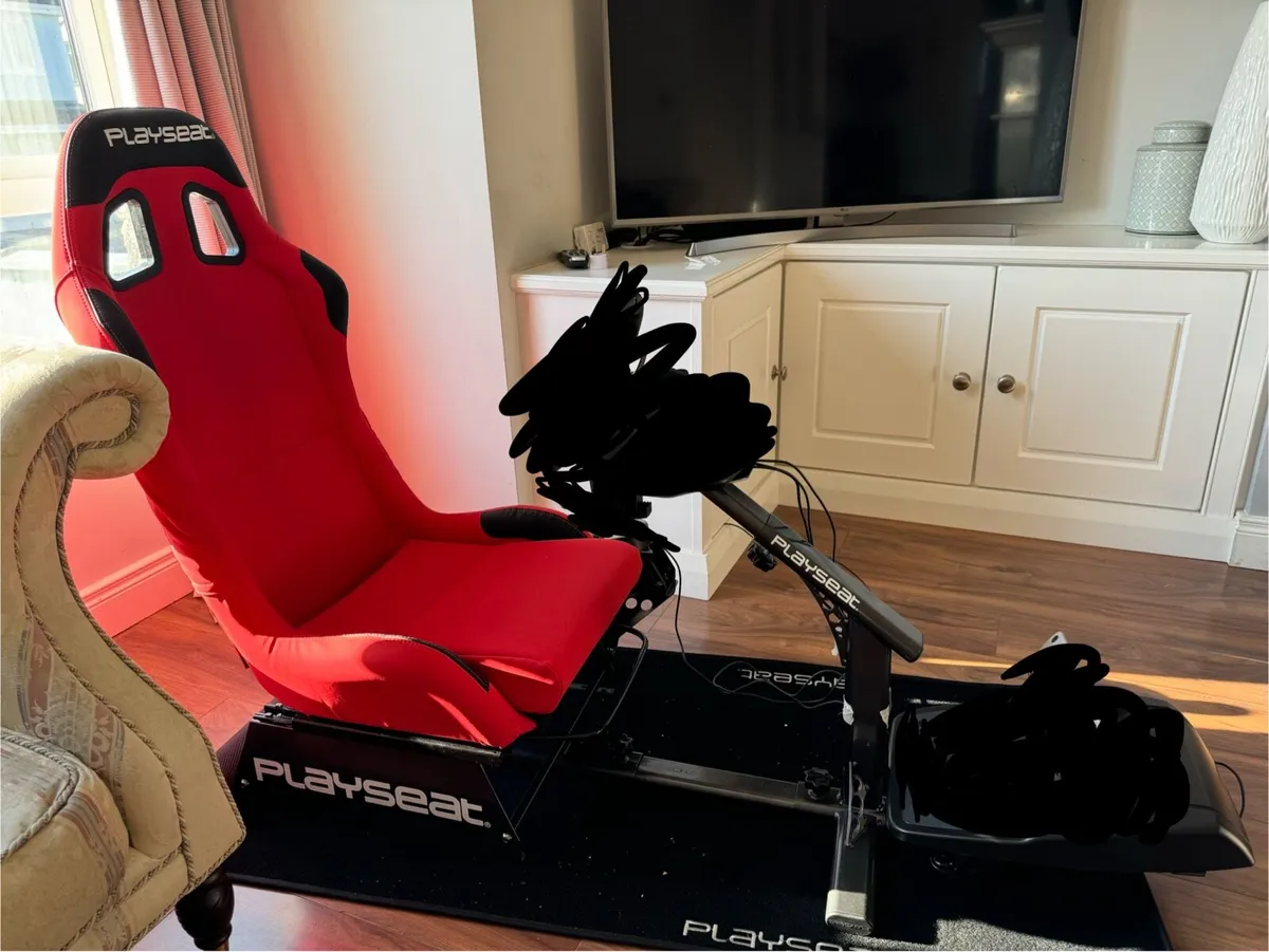 Playseat Evolution Red & Mat Immersive Racing - Image 1