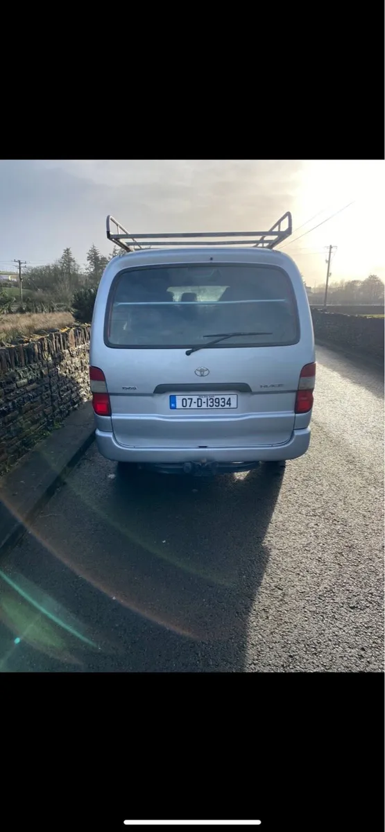 Toyota Hiace - Image 3