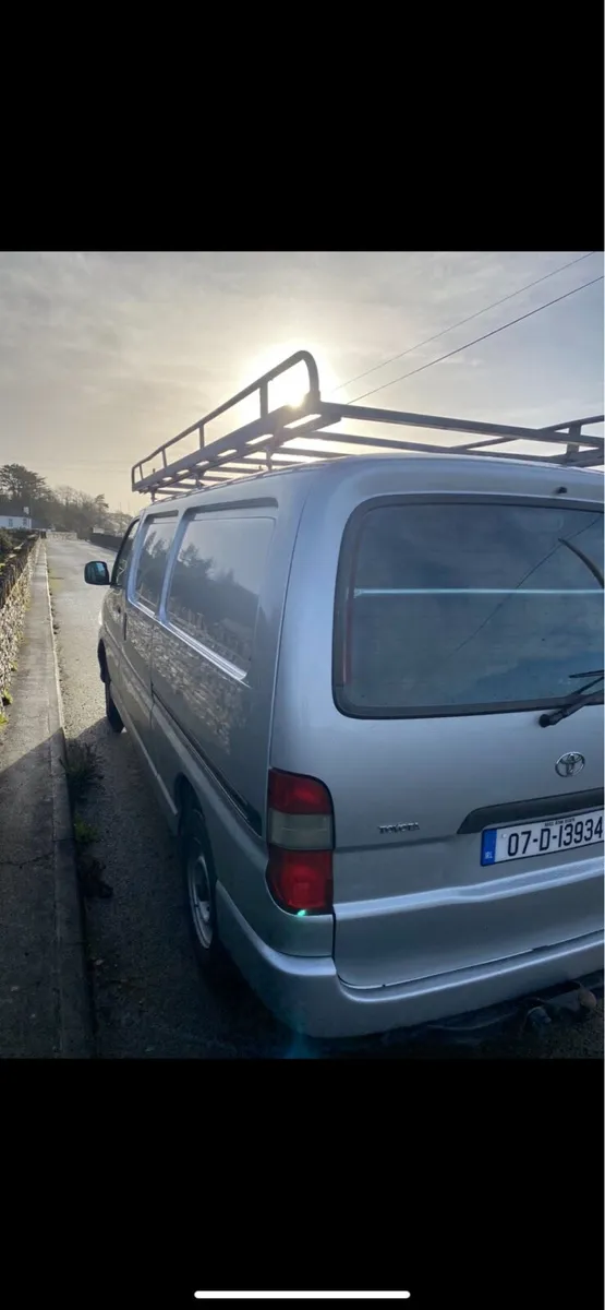 Toyota Hiace - Image 4