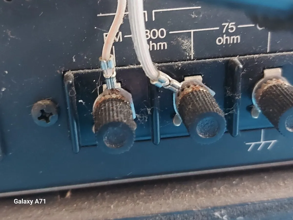 Luxman T-50A ACCULOCK CLL AM FM Stereo Tuner - Image 3