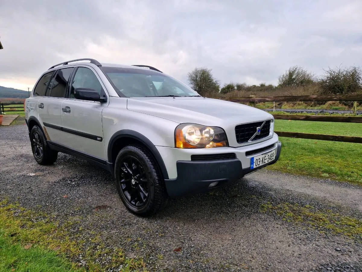 Volvo xc90 - Image 1
