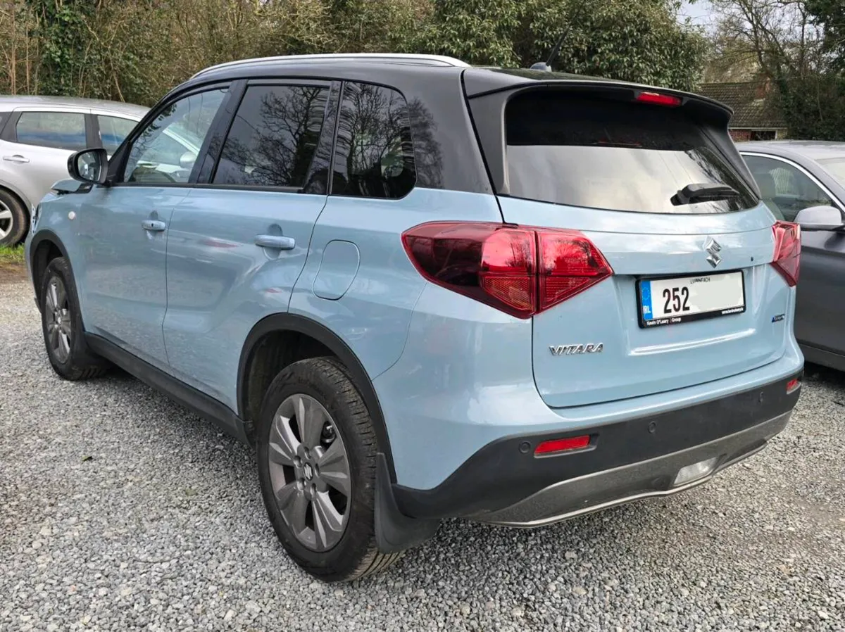 2025 Suzuki Vitara 1.5 Hybrid - Image 2