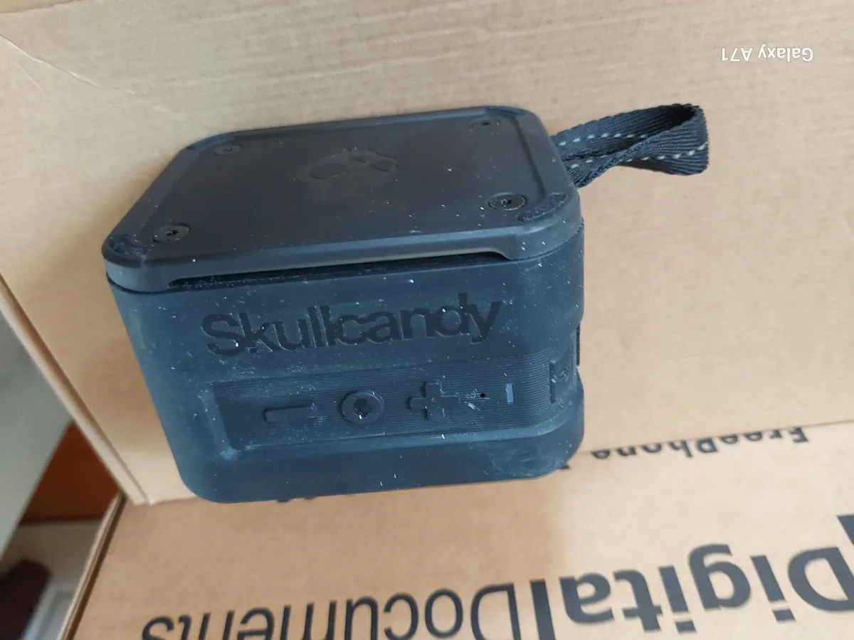 Skullcandy Barricade Wireless Bluetooth Speaker - Image 1