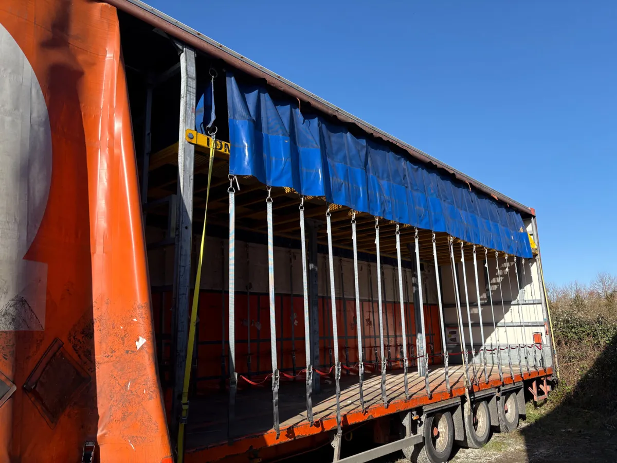 2018 4.6m double decks - Image 3