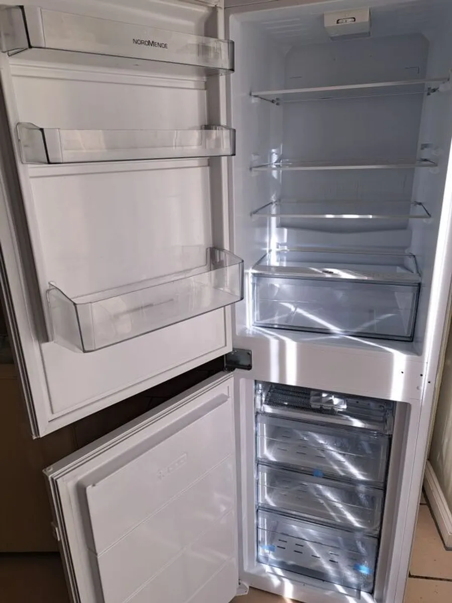 fridgeNormende integrated fridge freezer 50-50