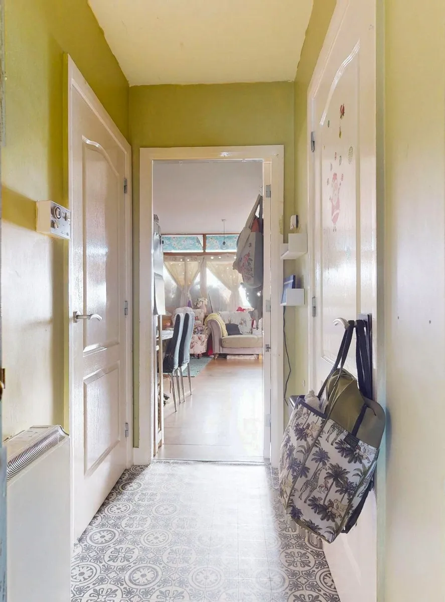 2 Bedroom Apartment - Image 1