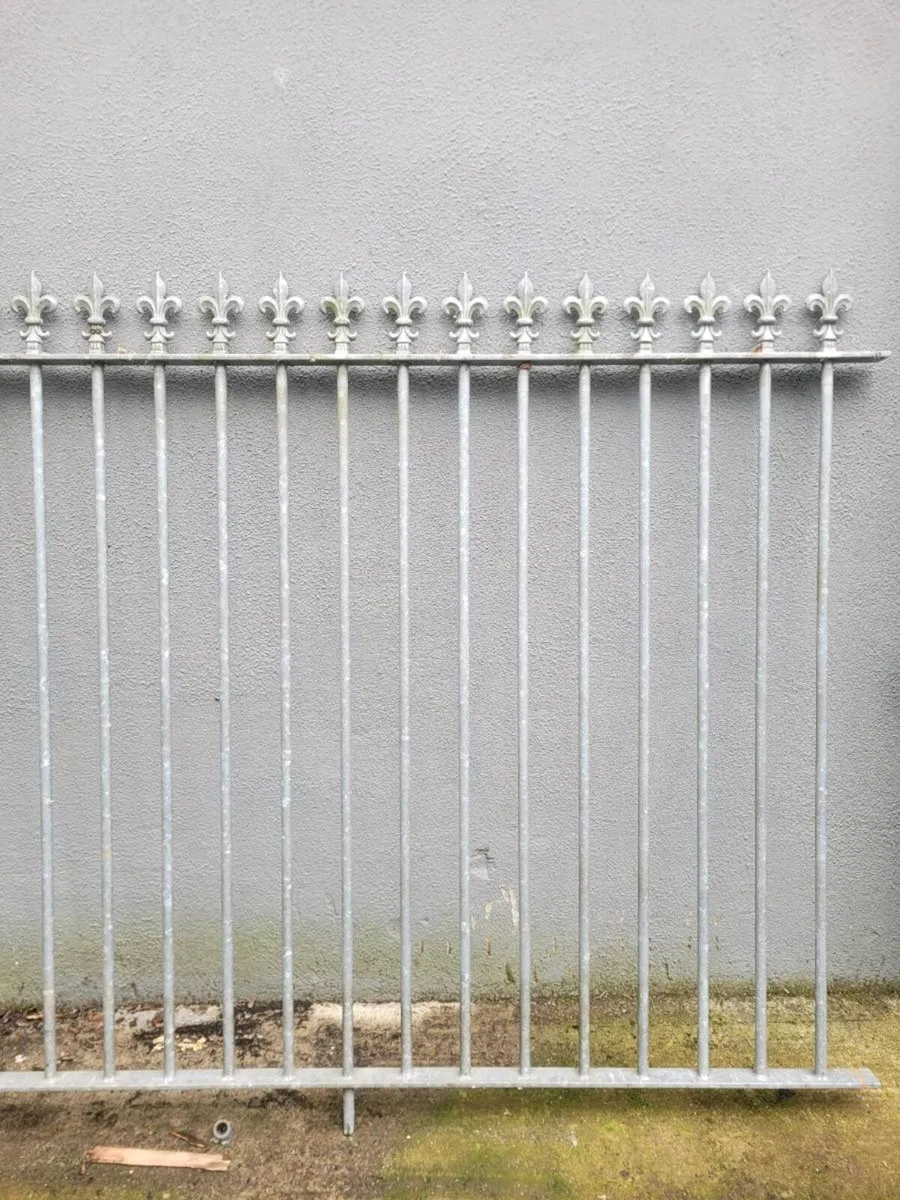 Railings galvanised - Image 2