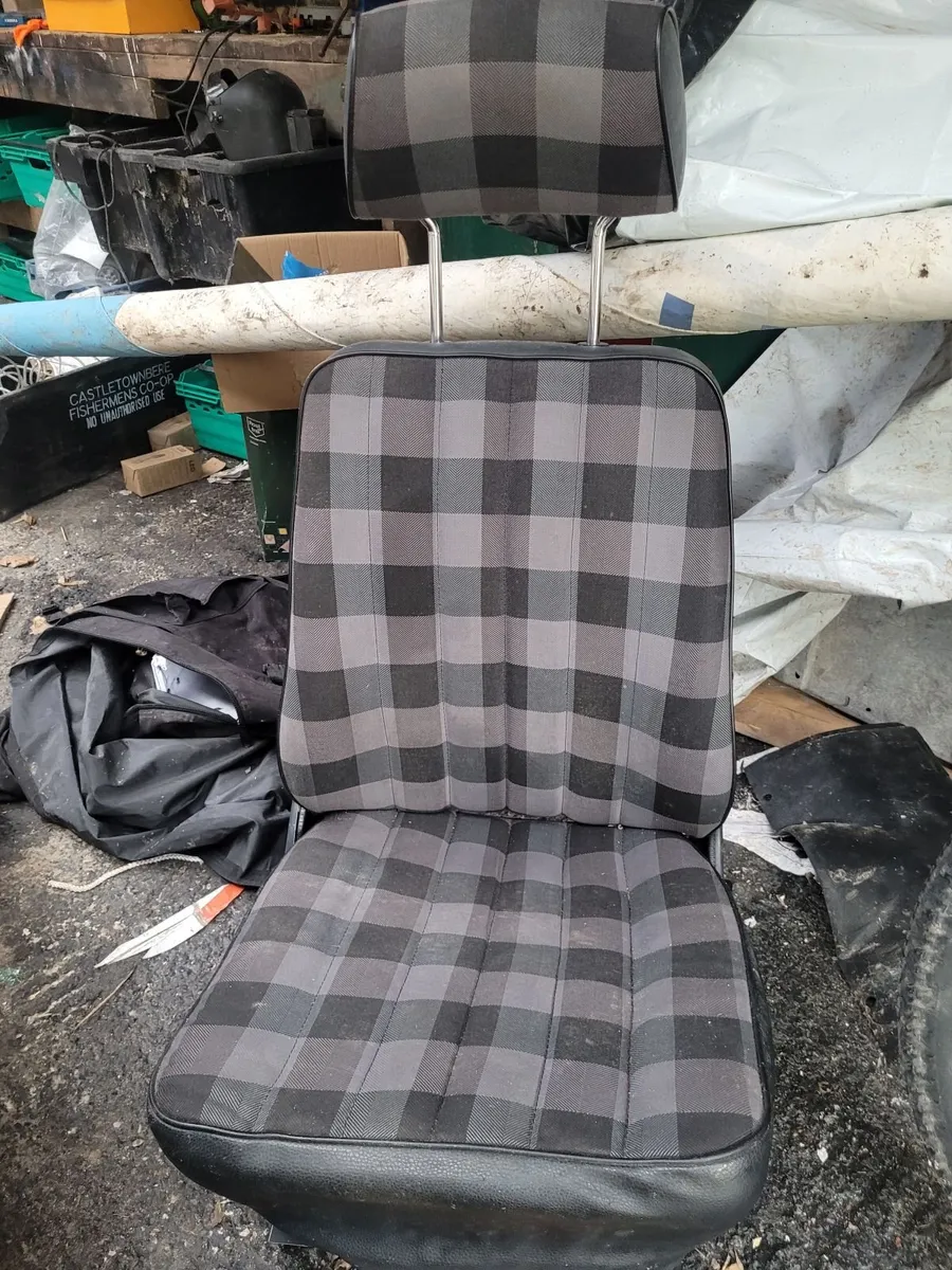 Front Seats - 88 Mercedes G Wagon w460 - Image 4