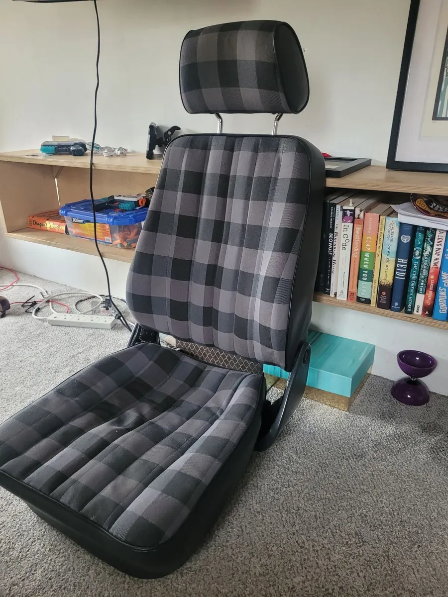 Front Seats - 88 Mercedes G Wagon w460 - Image 3