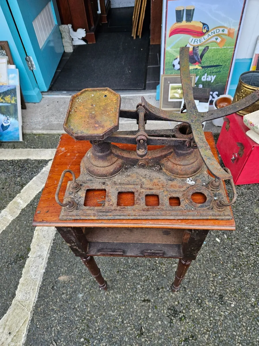 Vintage Weighing Scales - Image 1