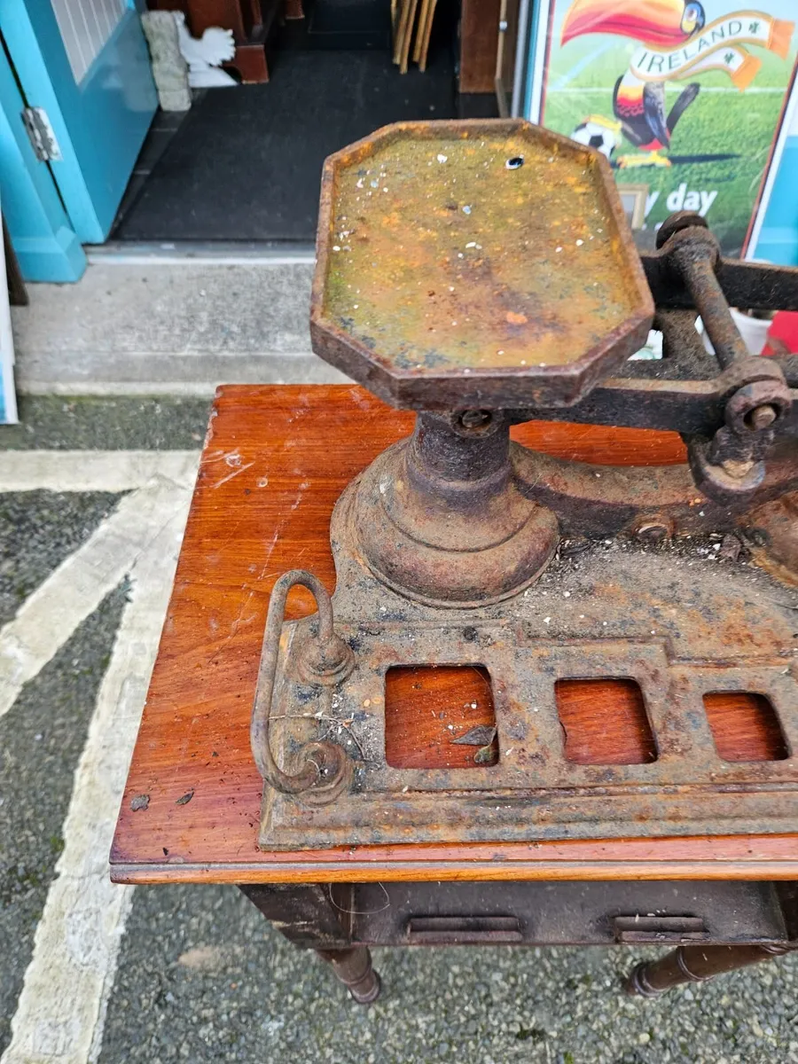 Vintage Weighing Scales - Image 2
