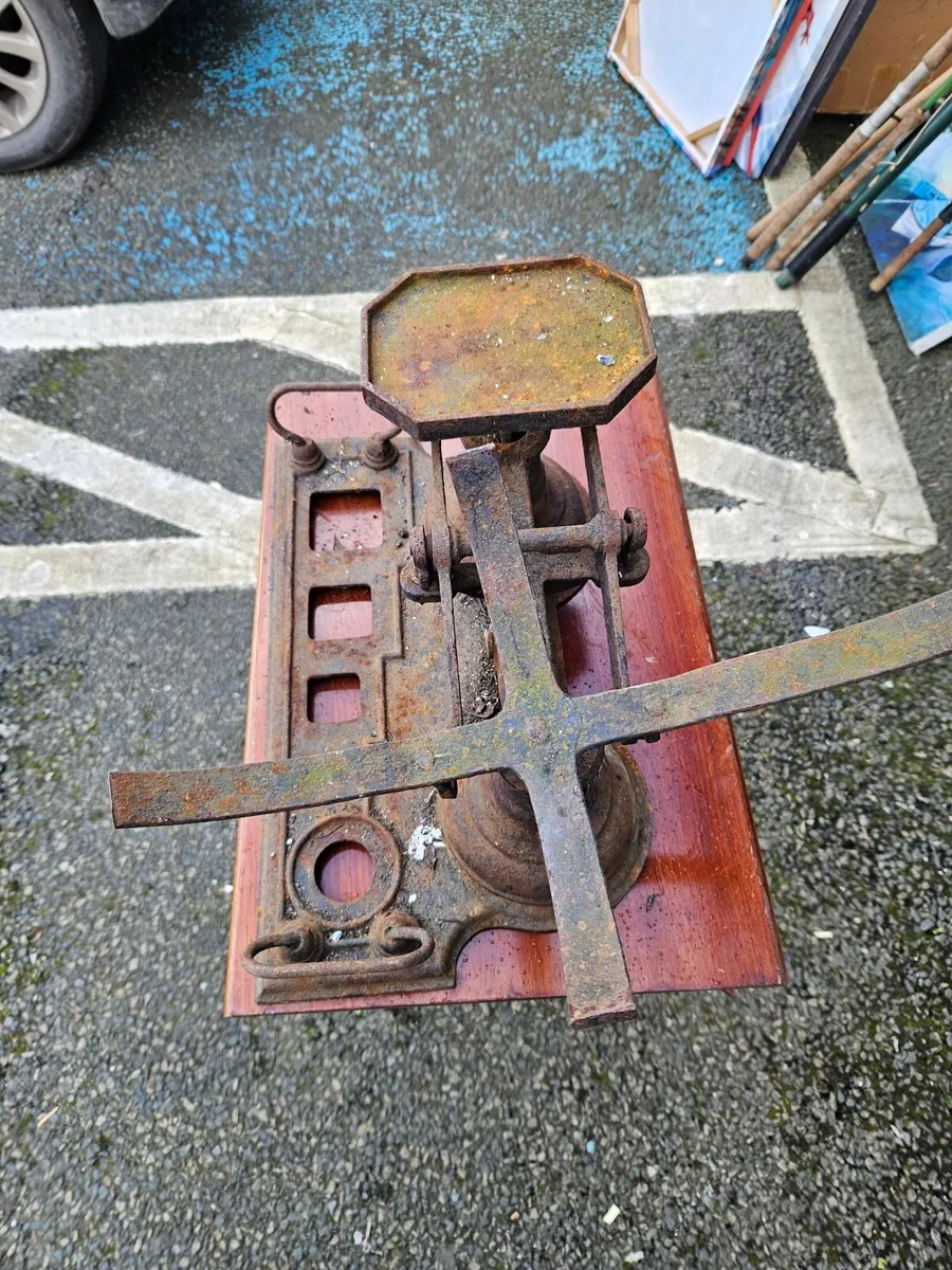 Vintage Weighing Scales - Image 3