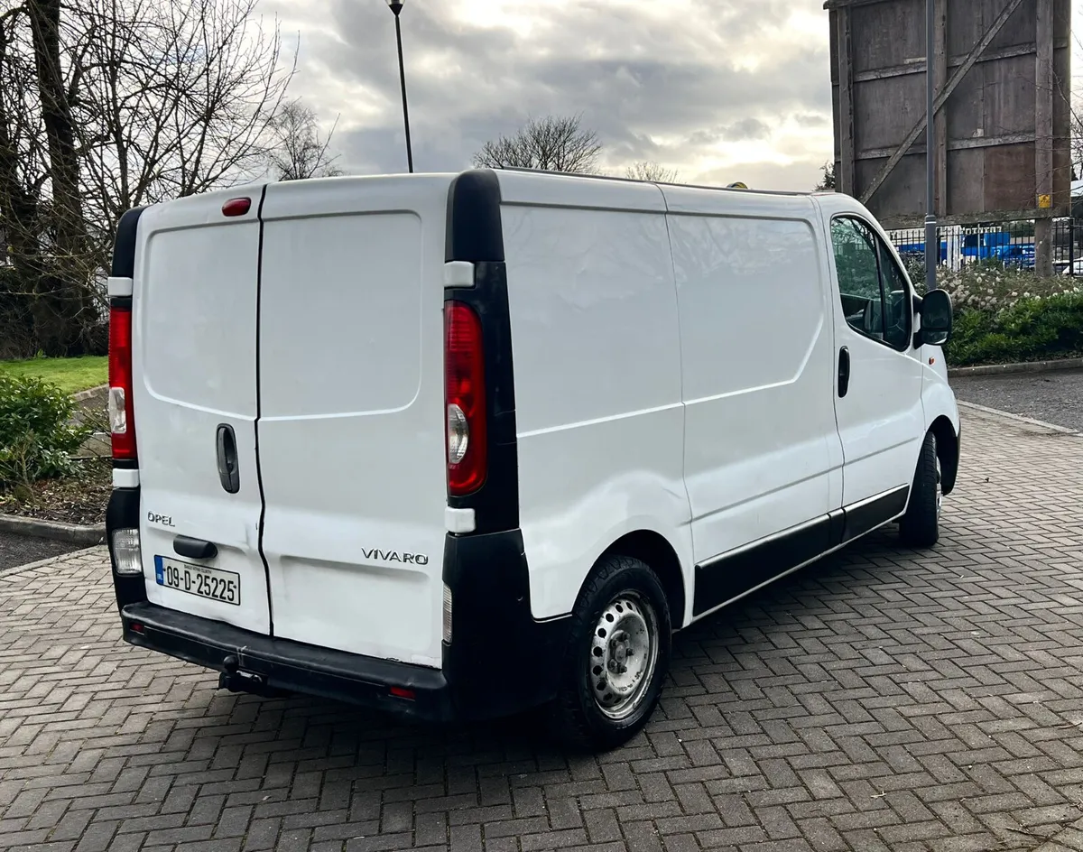 Opel Vivaro 2009 2.0 Diesel Doe 8/26 - Image 3